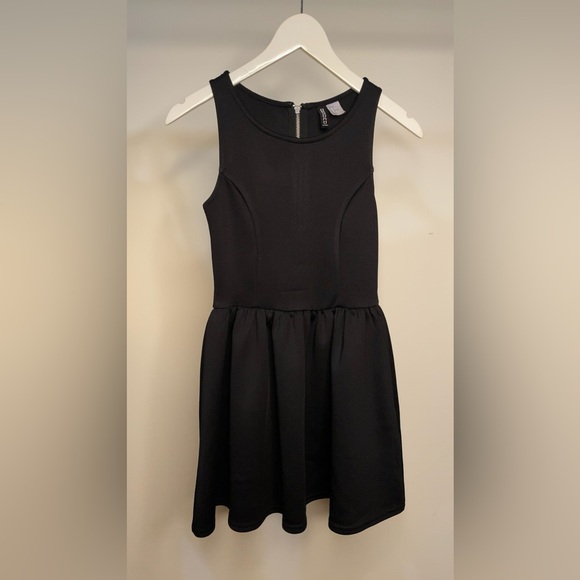 H&M Black Mini Dress size 2 - Picture 2 of 4